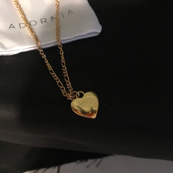 NWT Heart Necklace - Picture 3 of 7